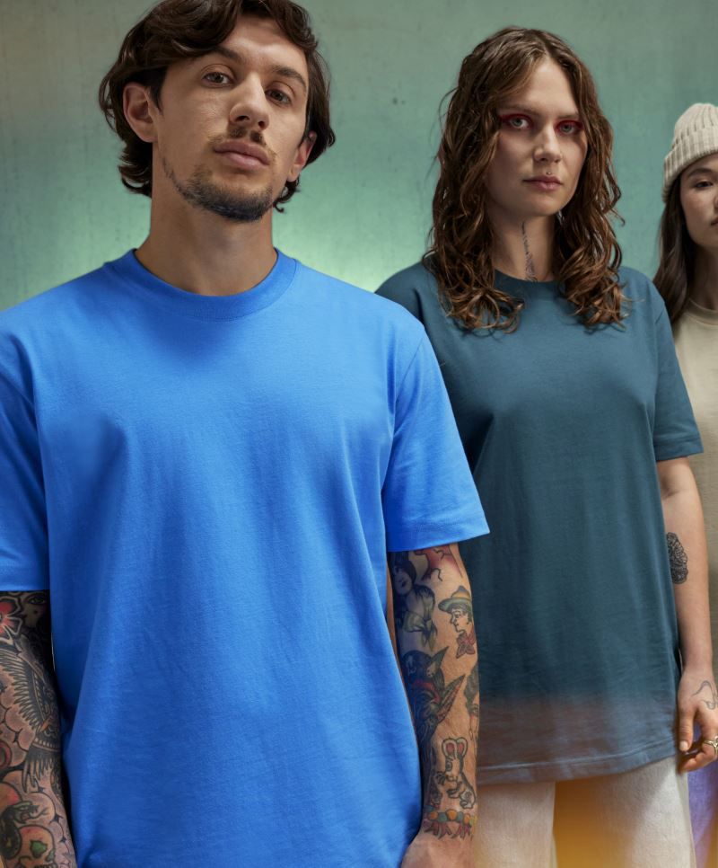 Schweres T-Shirt B&C Collection #E220