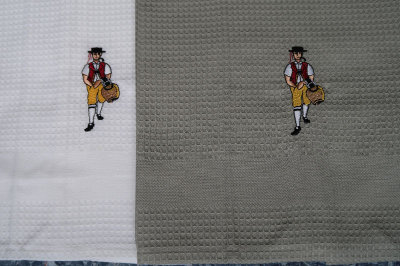 Küchentuch Waffelpikée Senn Stickerei